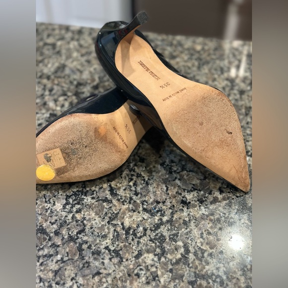 Manolo Blahnik Patent Leather Silver Cap-Toe Mary Jane Pumps - Size 35.5 - Picture 3 of 9